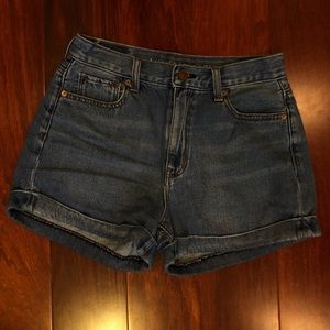 American Eagle mom shorts